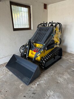 Smykový nakladač, mininakladač pásový - 2