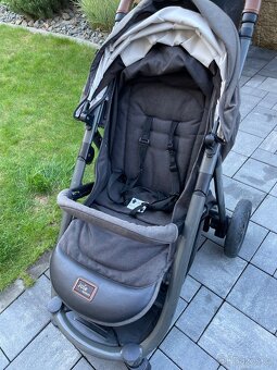 Sportovní kočárek Joie - 2