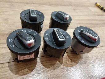 VYPINAC SVETEL OVLADANI SVETEL OVLADAC - 2