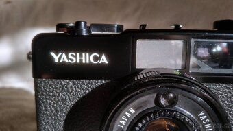 Yashica 35-ME 38 mm f/2,8 kompaktní 35mm fotoaparát - 2