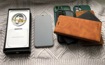 HLEDÁŠ IPHONE? Prodám Apple 12 PRO MAX - 256GB - SILVER - 2