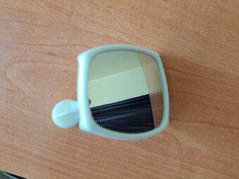 Spätné zrkadlo do plexištítu. - 2