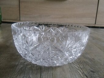 Skleněná broušená mísa - 2