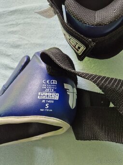 Chrániče nohou Taekwondo, helma, rukavice, suspenzor - 2