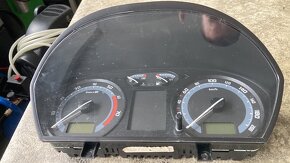 Panel přístrojů fabia 1 - 2