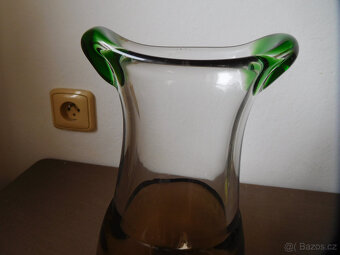 VÁZA - LADISLAV PALEČEK - ŠKRDLOVICE -HUTNÍ SKLO - 2