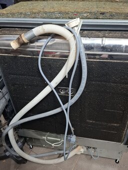 Myčka na nádobí Whirlpool vestavná - levně - 2