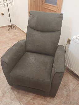 Polohovací křeslo. - 2