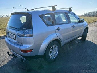 Mitsubishi Outlander - 2