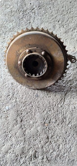 PÉRÁK JAWA 250 - 2