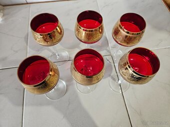 Sklenicky rubinove se zlatem - 2