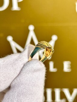 Zlatý prsten 4,77g - 2