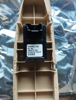 BMW 7 F01/F02 pravé přední ovládání okna nové - 2