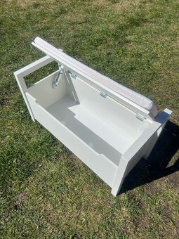 Úložná lavice ("sedák") - 2