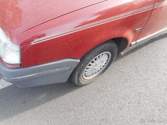 Renault 19 I  tmavě červená barva - 2