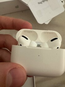 Apple aipods pro 1 - 2
