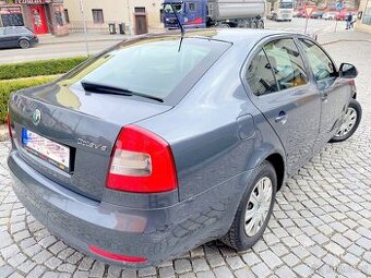 -ŠKODA OCTAVIA 1.6TDi 77kW,TEMPOMAT, 1.MAJITEL,SER.KNÍŽKA, - 2