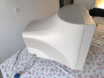 Samsung monitor SyncMaster 753 DFX - 2