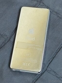 Apple iPod Nano 1st Gen - 2