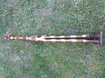 Levně prodám dekoraci z tropického dřeva-žirafa. Výška 78 cm - 2
