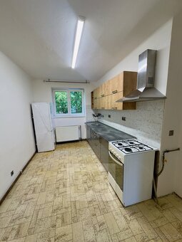 Pronájem bytu 2+1, 55 m2 se zahradou - Praha - Modřany - 2
