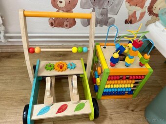Interaktivní Little Smoby stolek, dřevěné chodítko, kostka - 2