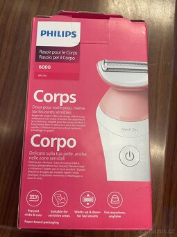 Dámský holící strojek Philips - 2