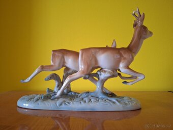 Srnky běžící Luxor porcelánova socha Royal dux - 2