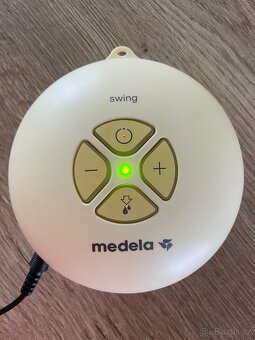 Elektrická odsávačka mateřského mléka Medela Swing - 2