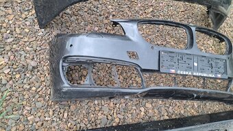 Prodam na BMW 5 F11 přední a zadní nárazník a prahy - 2