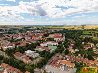 Slavkov u Brna RD 2+1 - dvůr, terasa, částečná rekonstrukce - 2