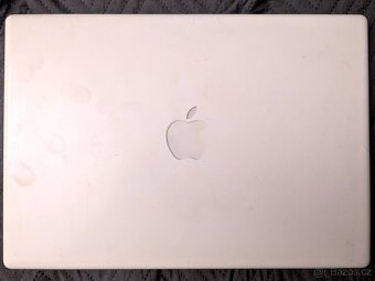 MacBook 4,1 Early-2008 (White) Core 2 Duo 2.4GHz 13" - 2