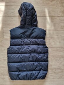 Chlapecká vesta C&A, vel.S - 2