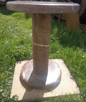 Mramorový stolek - 2