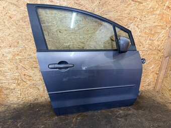 KOMPLETNÍ PRAVÉ PŘEDNÍ DVEŘE MAZDA 5 - 2