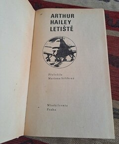 HAILEY - LETIŠTĚ - 2