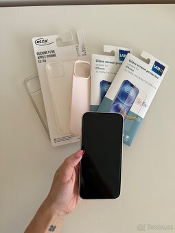 iPhone 14 128GB - bílý - 2