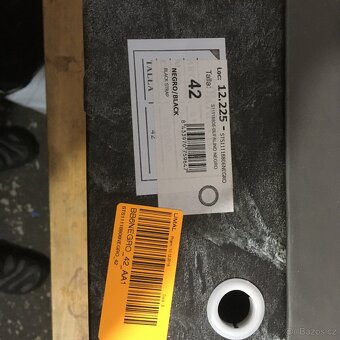 Prodám nové kožené polobotky 42 - 2