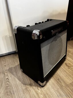 Elektrický kytarový lampový zesilovač BEHRINGER - 2