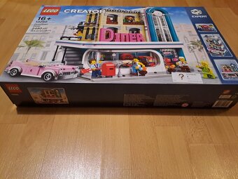 LEGO Creator 10260 Restaurace v centru města - 2