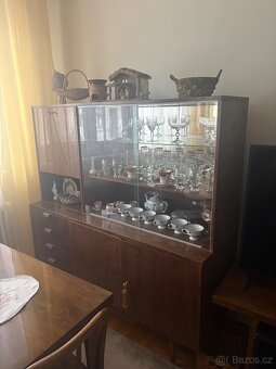 Daruji retro obývací stěnu - 2