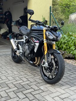 Triumph Speed Triple 1200RS - 2