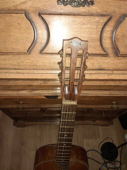 Kytara-Vídeňka . - 2