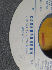 Brusné kotouče 250x20x76 - 2