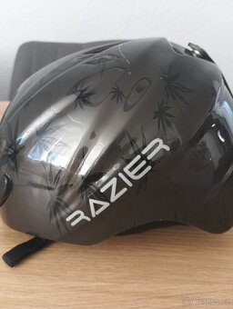 Lyžařská přilba - 2