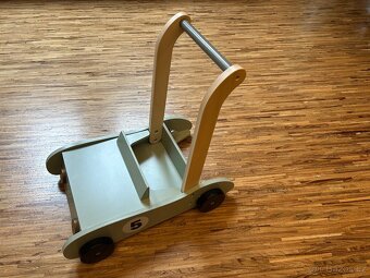 Dětské chodítko - 2