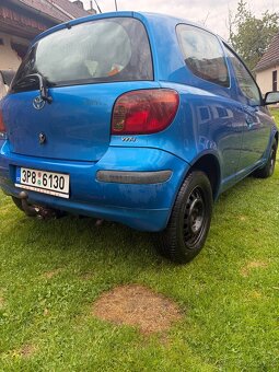 Toyota Yaris 1.0 rok 2003 - 2