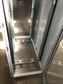 rack, rackové skříně značky RITTAL - 2