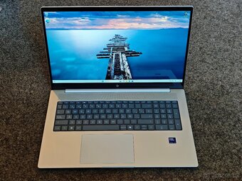 Multimediální HP Envy s Intel 155U, RTX 3050, dotykový - 2