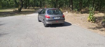 Prodám Peugeot 206 1.4 benzín - 2
